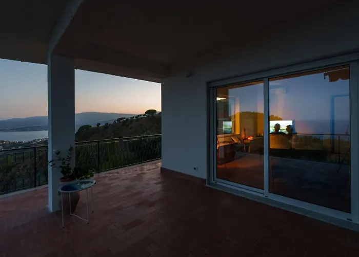 Maison Staletti شقة